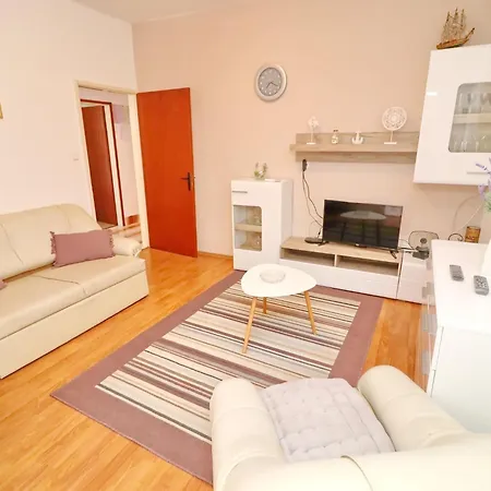 Peselj-three Bedroom With Terrace And Sea View * Smokvica (Korcula)