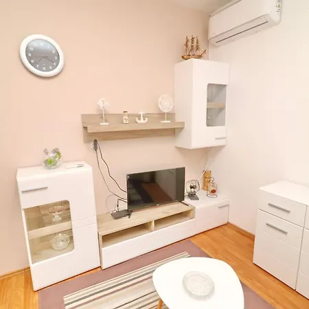Peselj-three Bedroom With Terrace And Sea View *